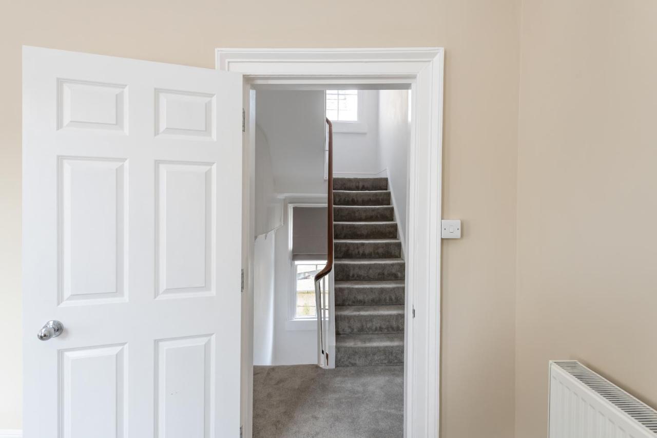 Spacious Maisonette With Parking - 10 Mins Walk From Bath Abbey - 2 Bed & 2 باث المظهر الخارجي الصورة
