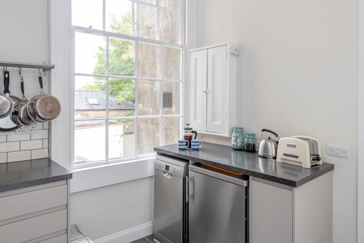 Spacious Maisonette With Parking - 10 Mins Walk From Bath Abbey - 2 Bed & 2 باث المظهر الخارجي الصورة